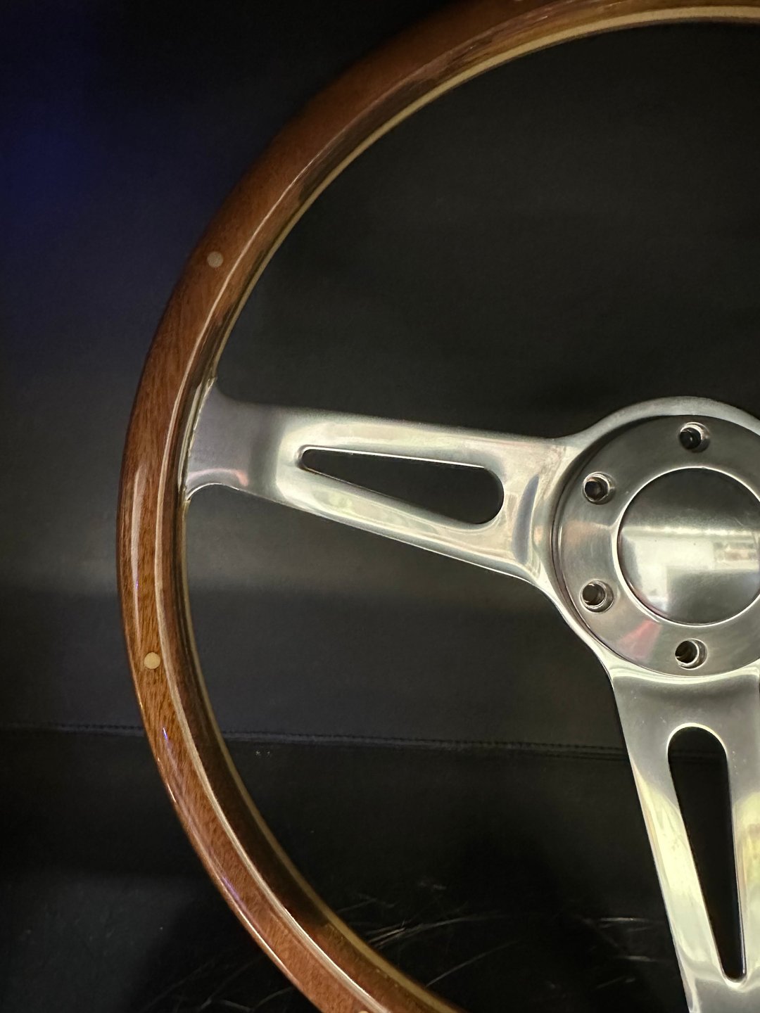 14" Wood and Chrome Classic Steering Wheel