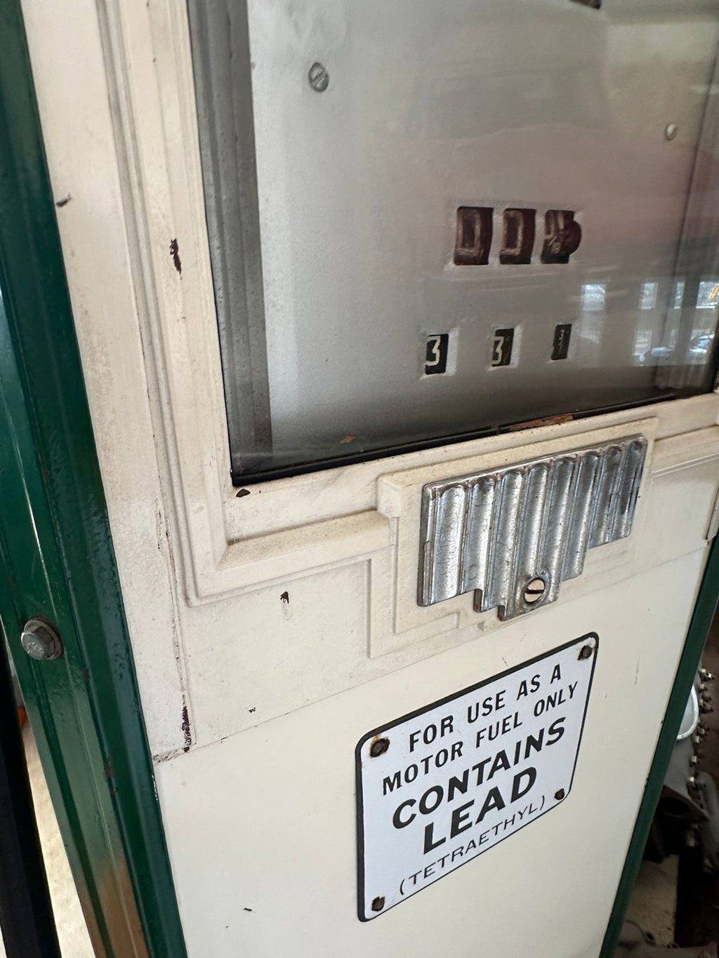 Original 1930s Bennett Model 76 Sinclair Dino Gas Pump