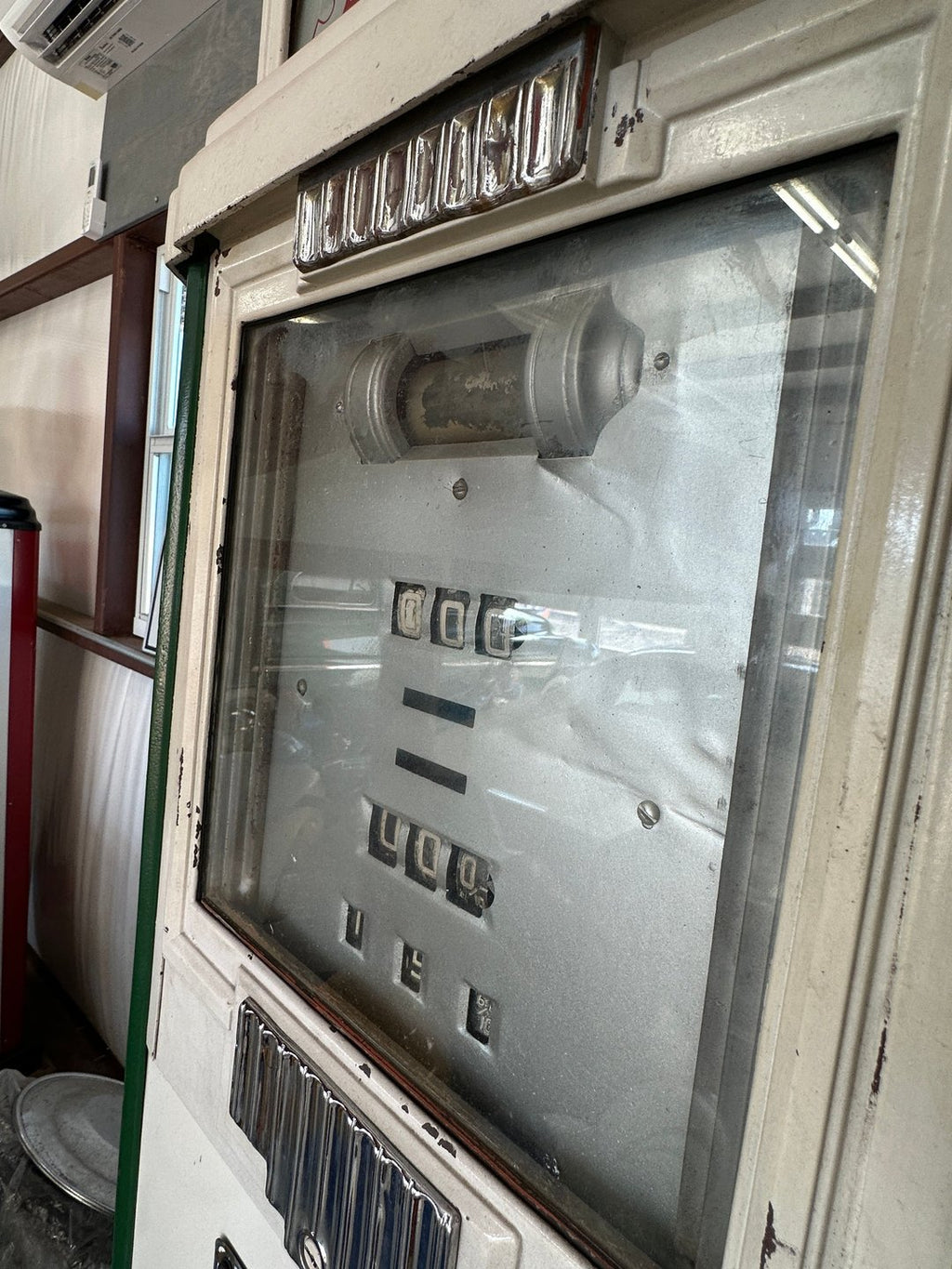Original 1930s Bennett Model 76 Sinclair Dino Gas Pump