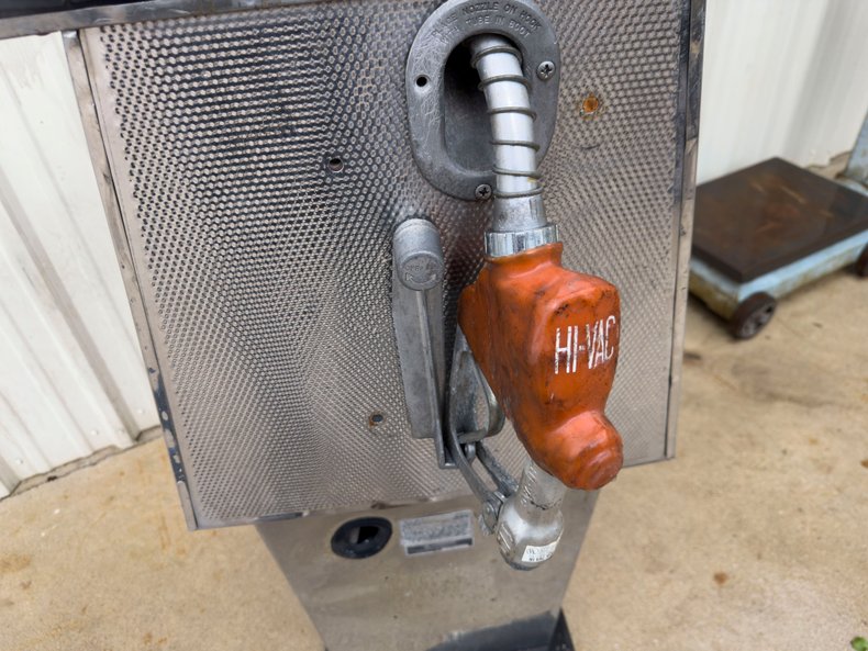 1970s Tokheim Model 1150ATS-RC-PR Vintage Gas Pump