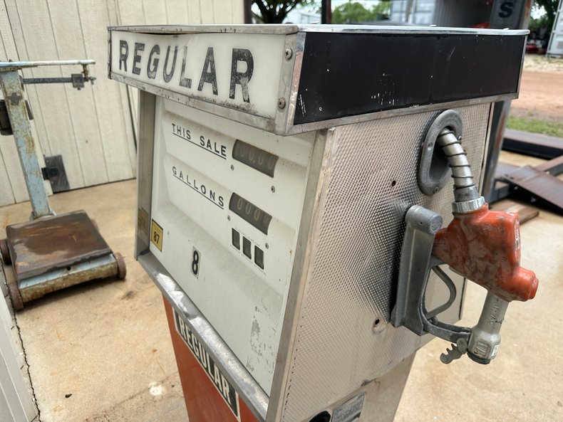 1970s Tokheim Model 1150ATS-RC-PR Vintage Gas Pump