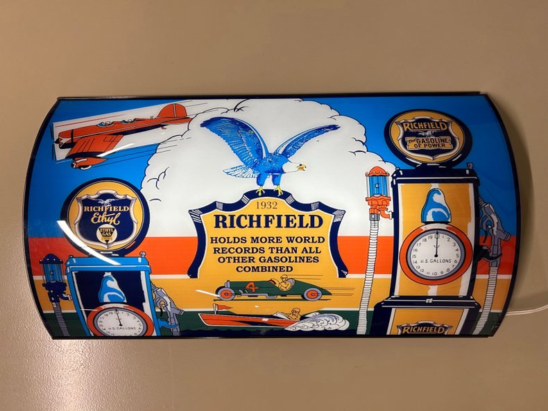 32" Richland Gas Retro Style Lighted Sign
