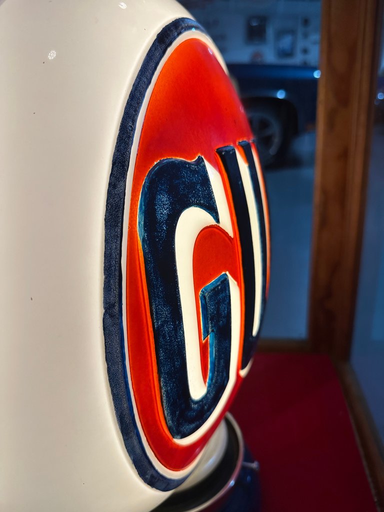 30's Original Gulf Gas Pump Globe