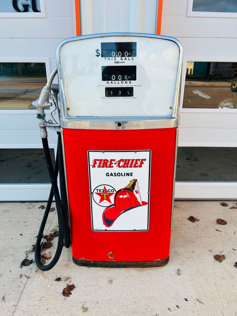 A.O. Smith Model 480 Texaco Fire Chief Gas Pump — Circa 1959