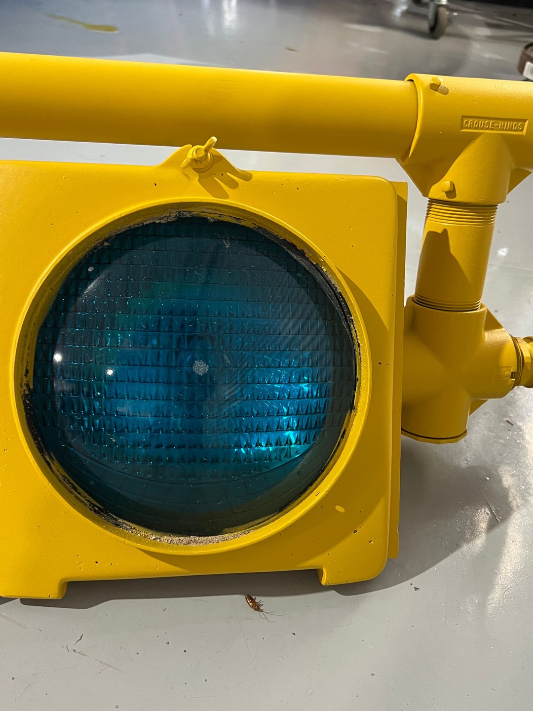 Authentic Vintage Side-Mounted Traffic Light – 36" Tri-Color