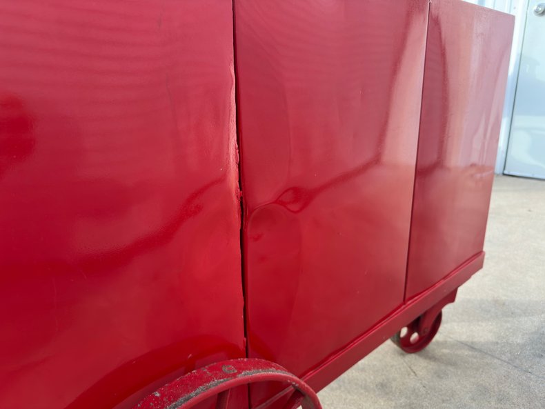 1920's Bennett 3506 Magnolia Oil Triple Lubster