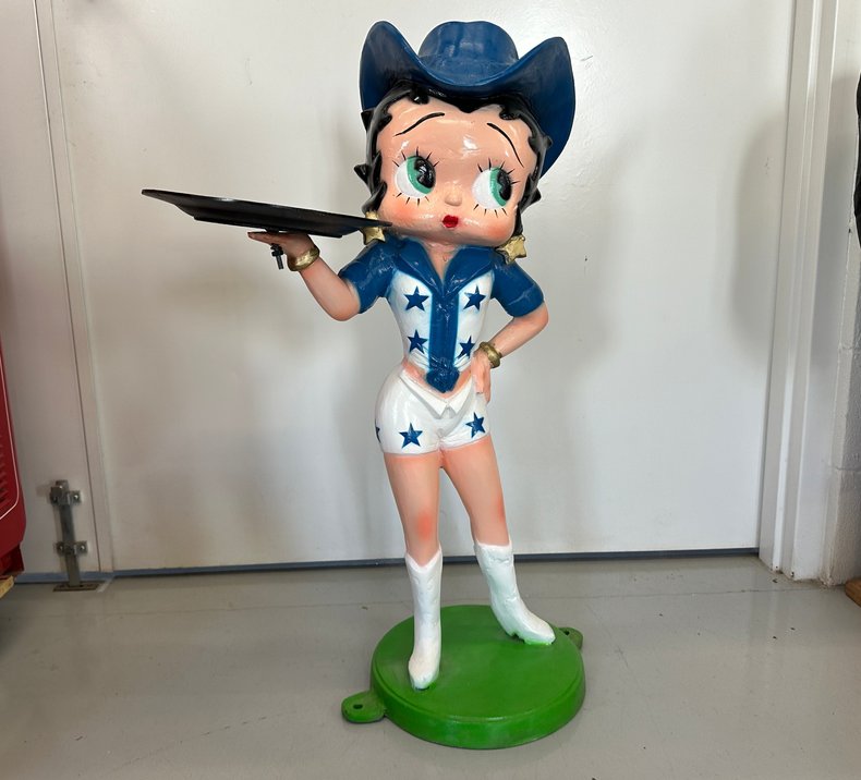 Dallas Cowboys Betty Boop Cast Aluminum Statue – 36" Tall