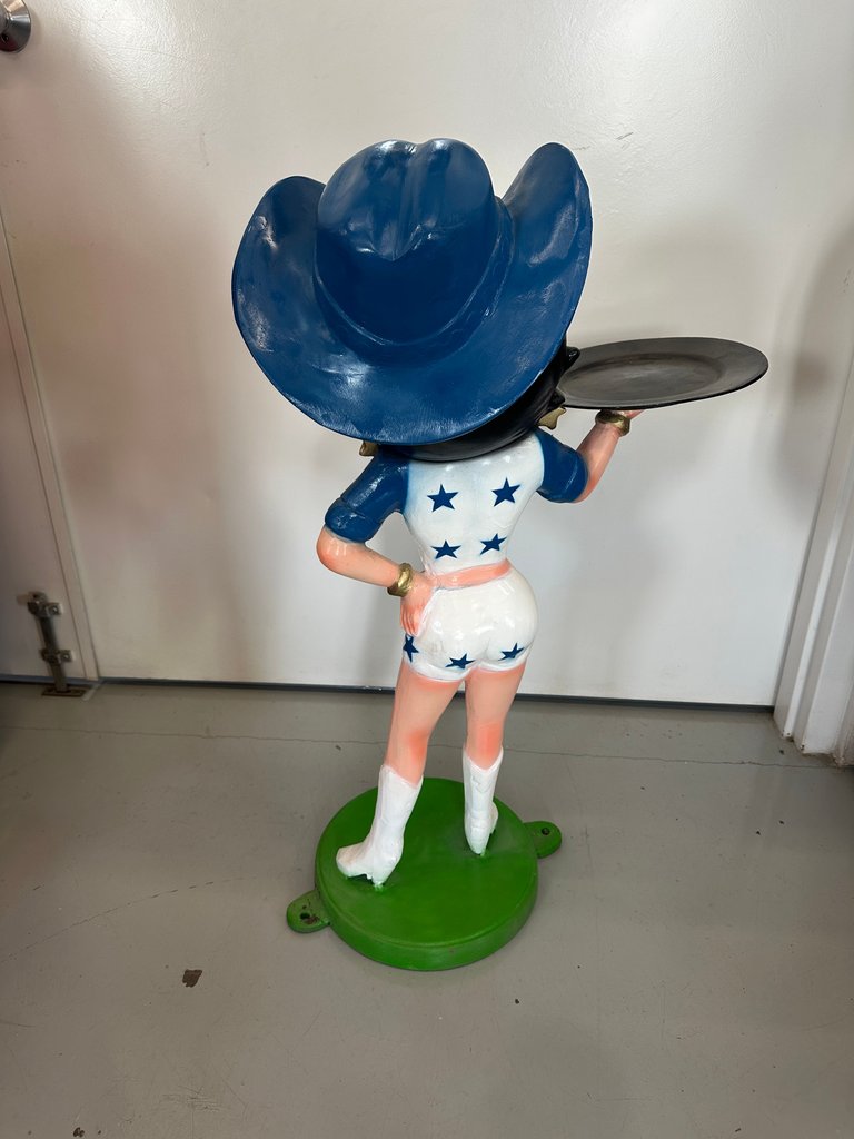 Dallas Cowboys Betty Boop Cast Aluminum Statue – 36" Tall