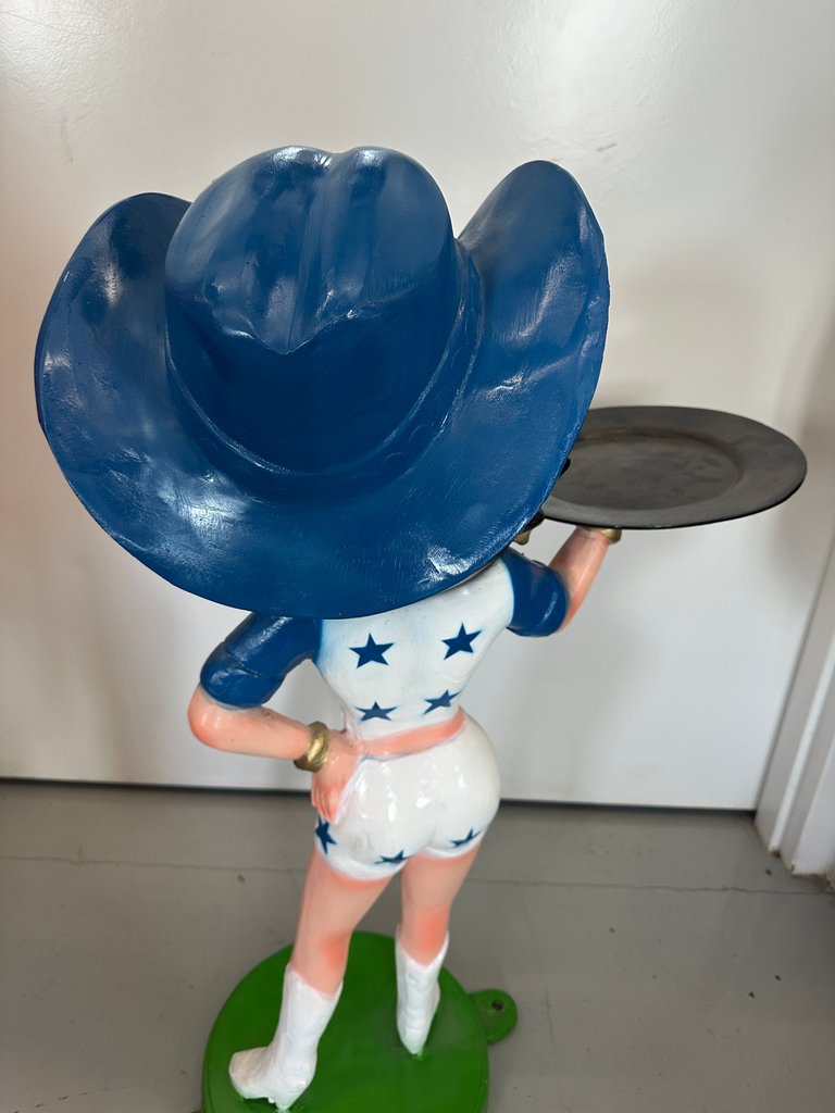 Dallas Cowboys Betty Boop Cast Aluminum Statue – 36" Tall
