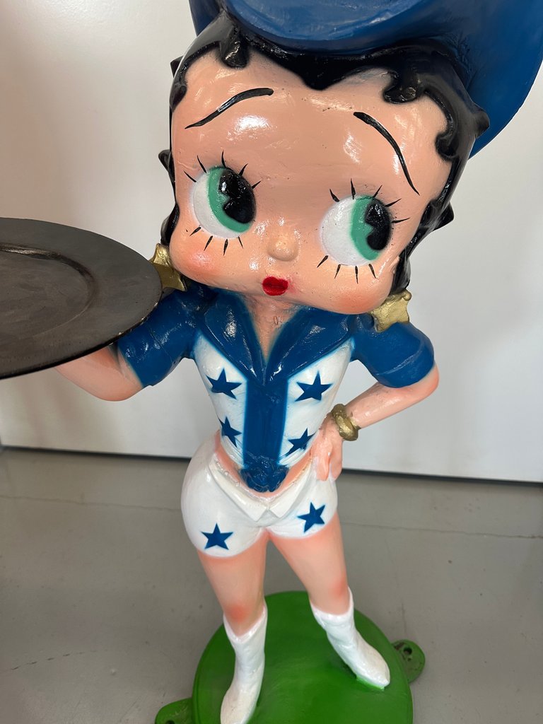 Dallas Cowboys Betty Boop Cast Aluminum Statue – 36" Tall