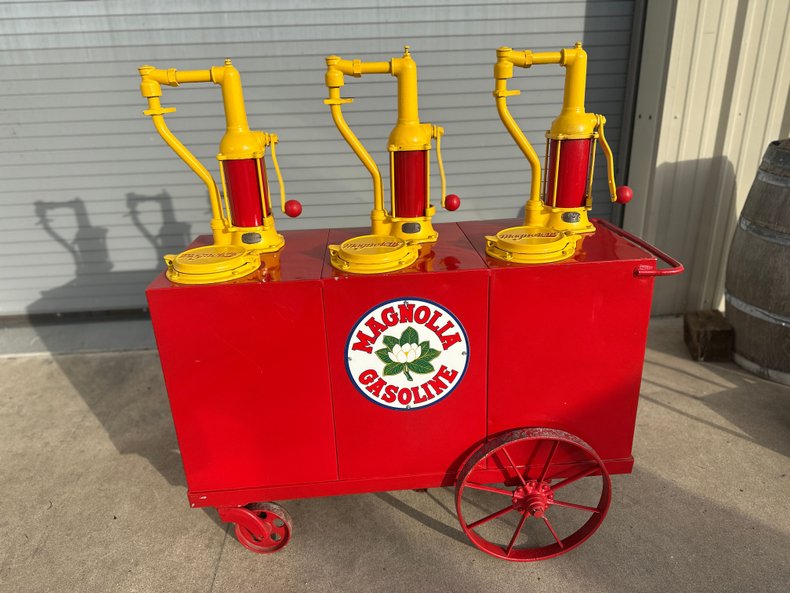 1920's Bennett 3506 Magnolia Oil Triple Lubster