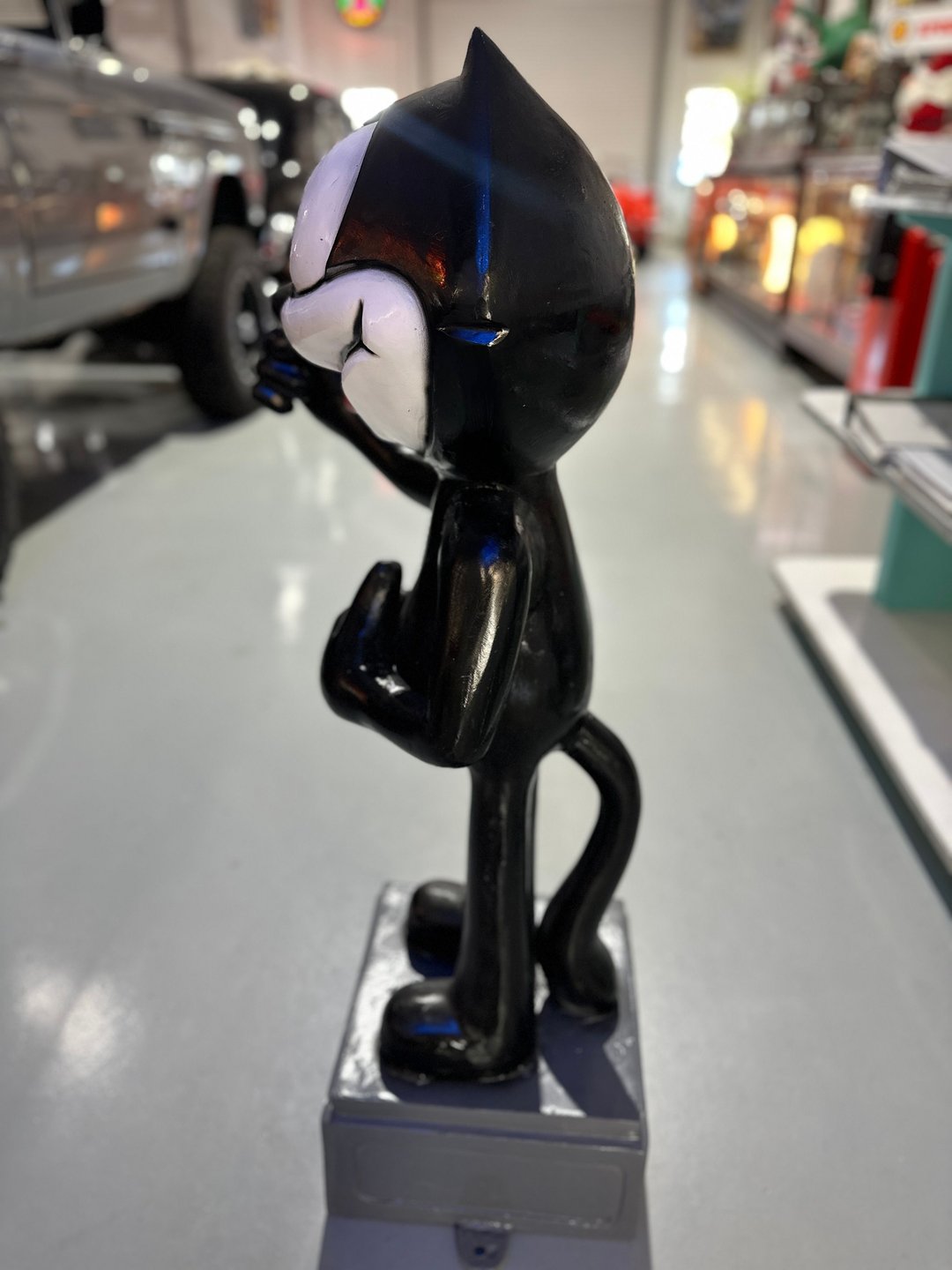 43” Tall Felix the Cat Statue