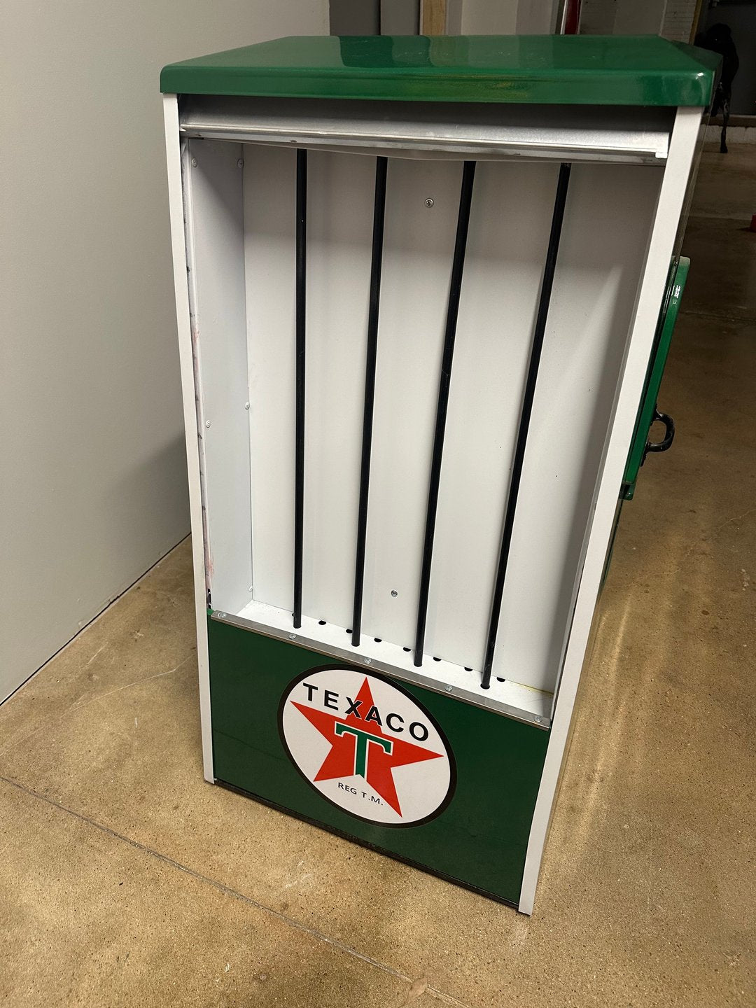 Texaco Fire Chief Oil Display Cabinet