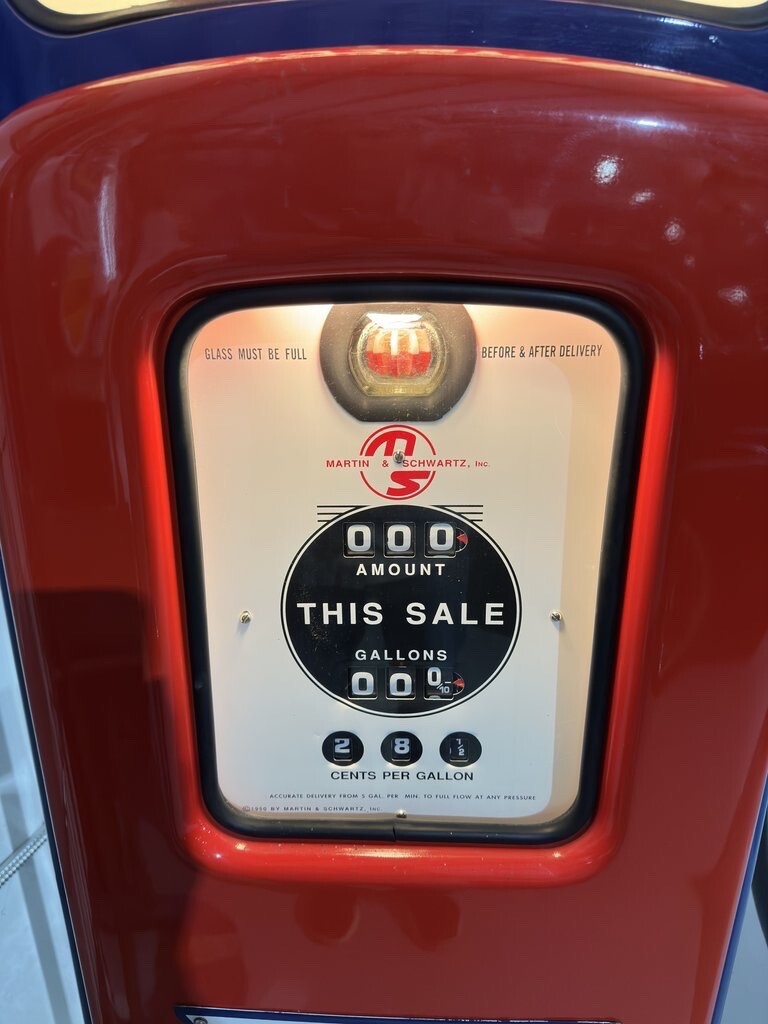 Vintage Martin & Schwartz Model 80 Gas Pump – Mobilgas Special