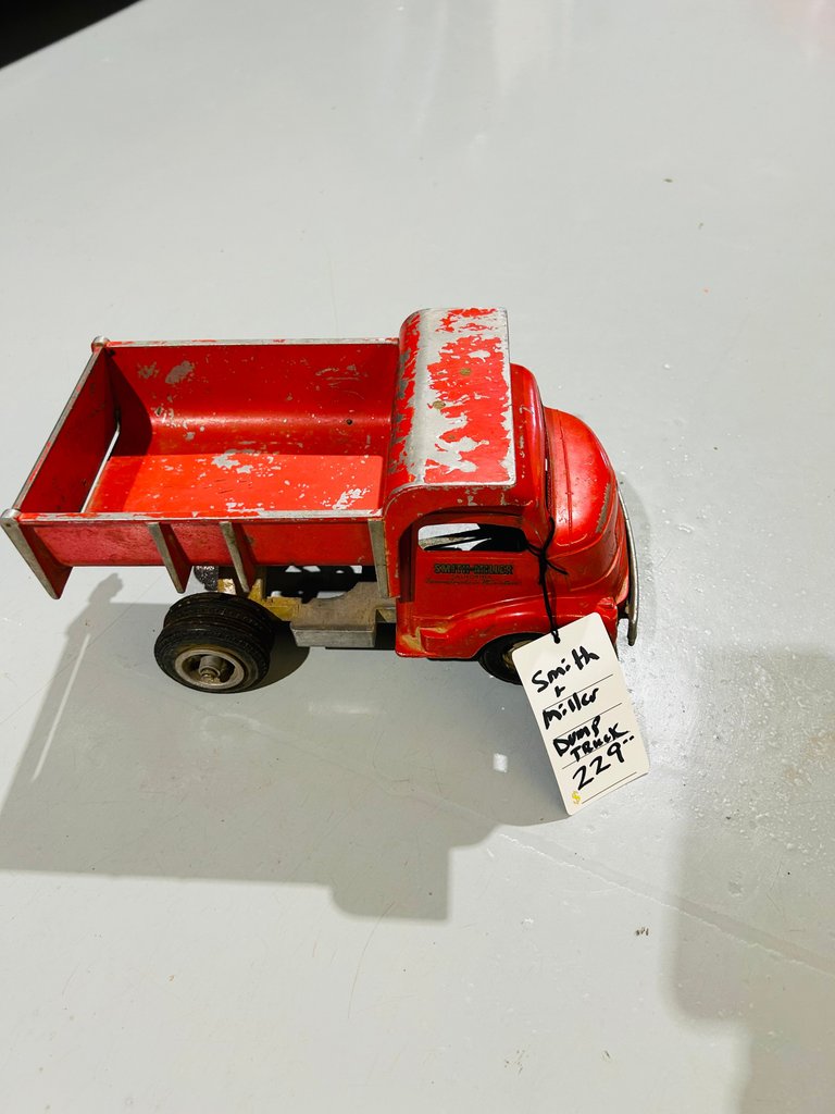 Early 1950s Smith-Miller "Smitty Toys" No. 504-D GMC Dump Truck
