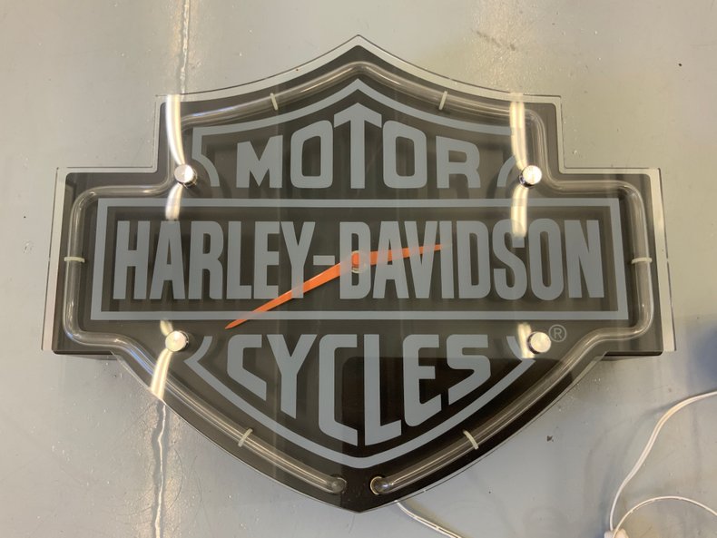 Harley-Davidson Motor Cycles Logo Ghost Clock with Neon
