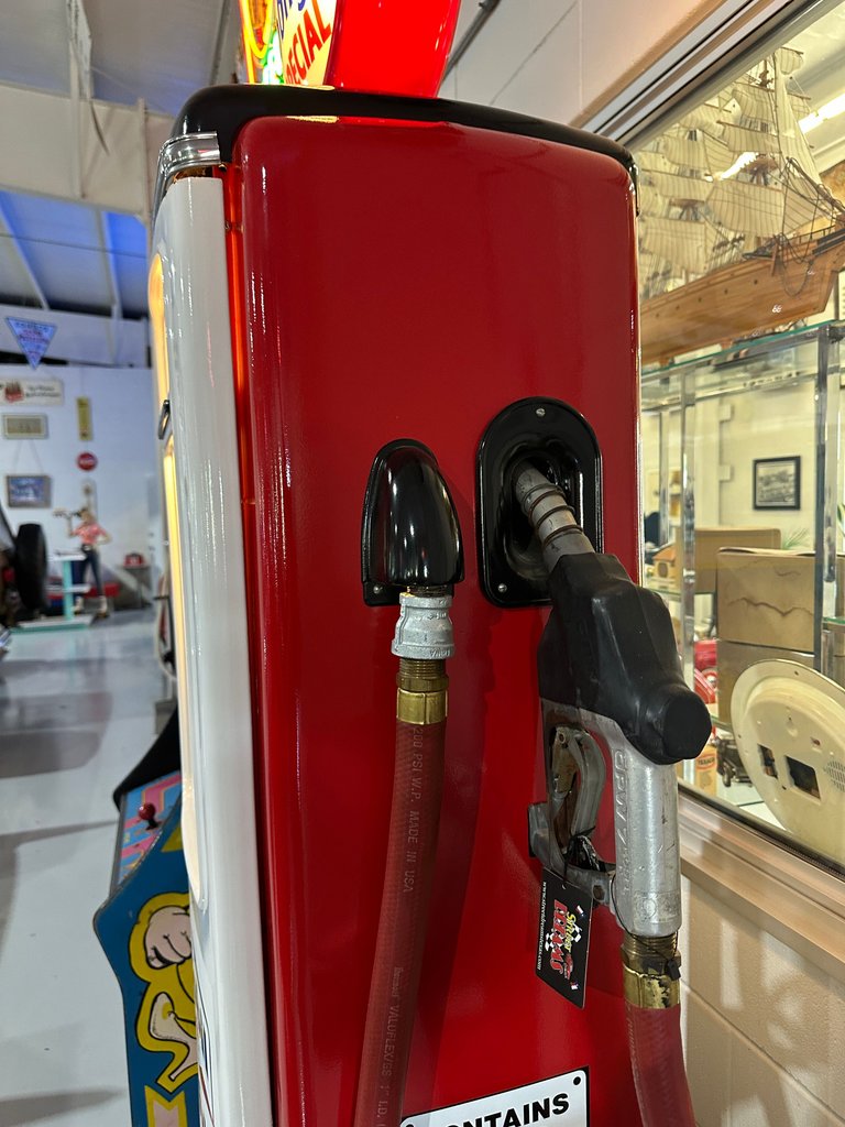 Mobil Oil Tokheim Model 39 Restored Gas Pump circa 1940-50’s