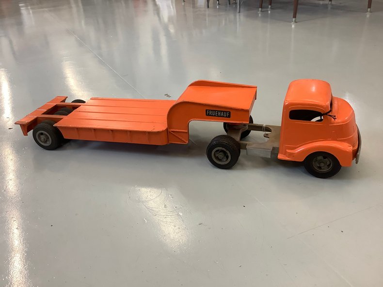 Vintage 1946 Smith-Miller GMC semi & Fruehauf Semi Trailer