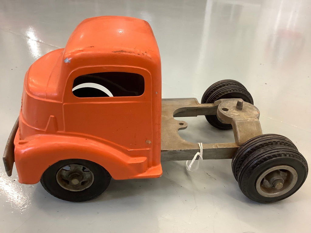 Vintage 1946 Smith-Miller GMC semi & Fruehauf Semi Trailer