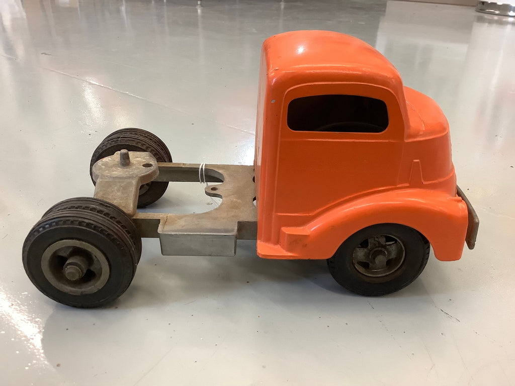 Vintage 1946 Smith-Miller GMC semi & Fruehauf Semi Trailer